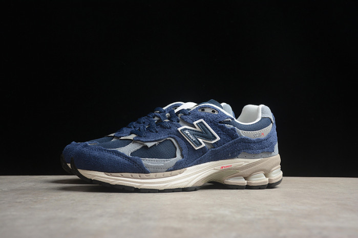 new balance 2002r