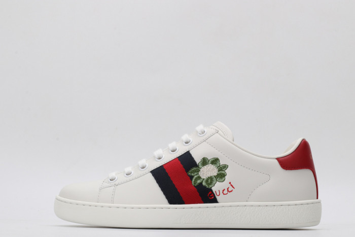 G*u*i ace embroidered low-top sneaker