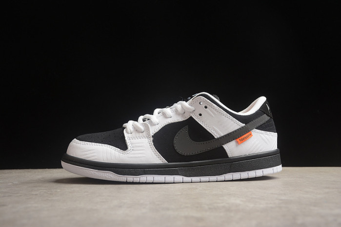 tightbooth x nike dunk low sb fd2629-100 tightbooth x nike dunk low sb fd2629-100