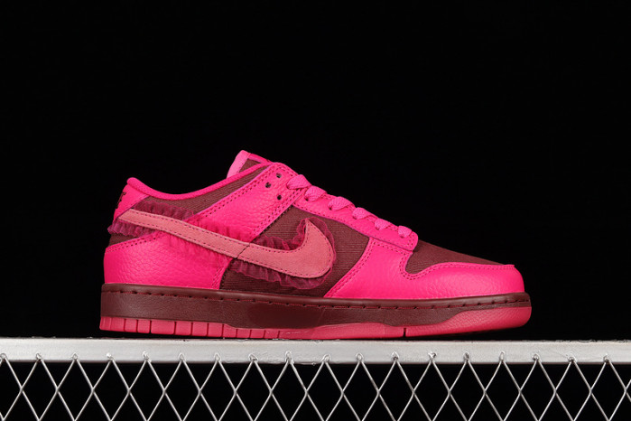 nike dunk low valentine