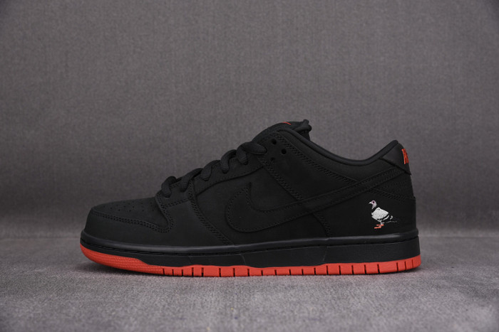 nike sb dunk low black pigeon 883232-008 nike sb dunk low black pigeon 883232-008