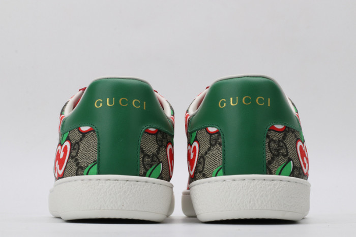 G*u*i ace embroidered low-top sneaker