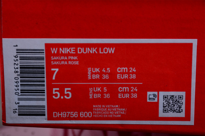 nike dunk low “triple pink” gs dh9765-600