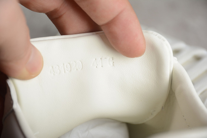 G*u*i low-top sneaker g895-065