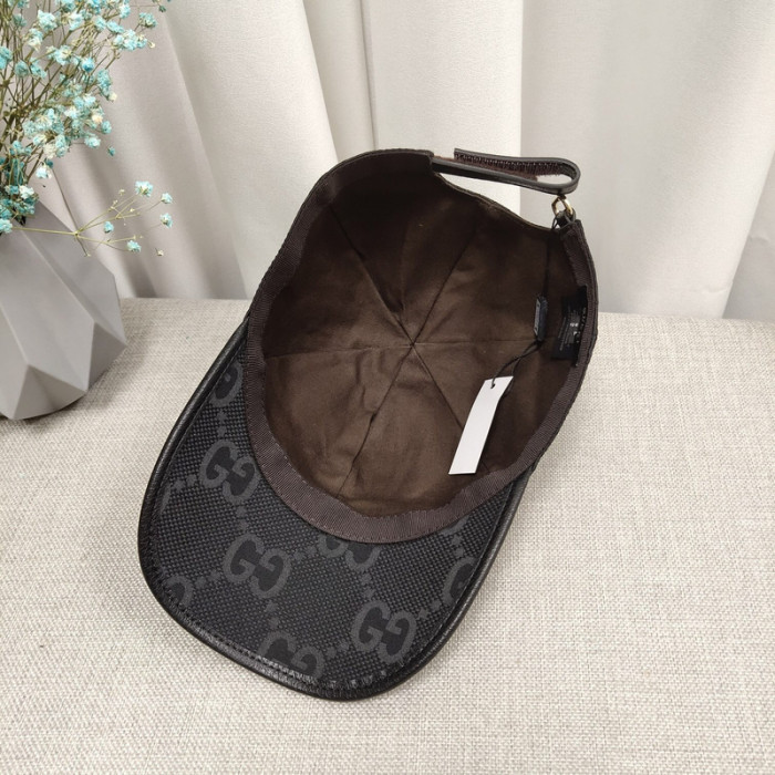 G*u*i* hat0229-004