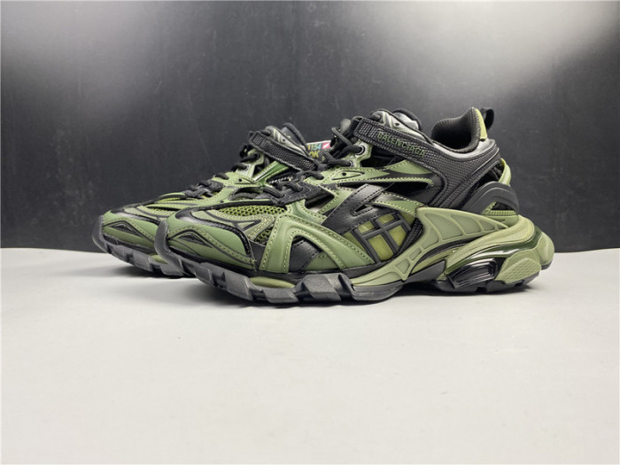 blcg track.2 black and green 568614 w3ae1 2311 blcg track.2 black and green 568614 w3ae1 2311