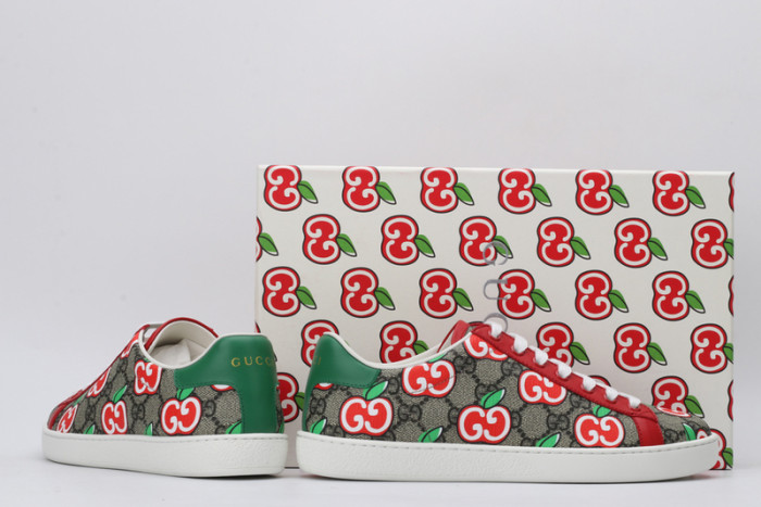 G*u*i ace embroidered low-top sneaker