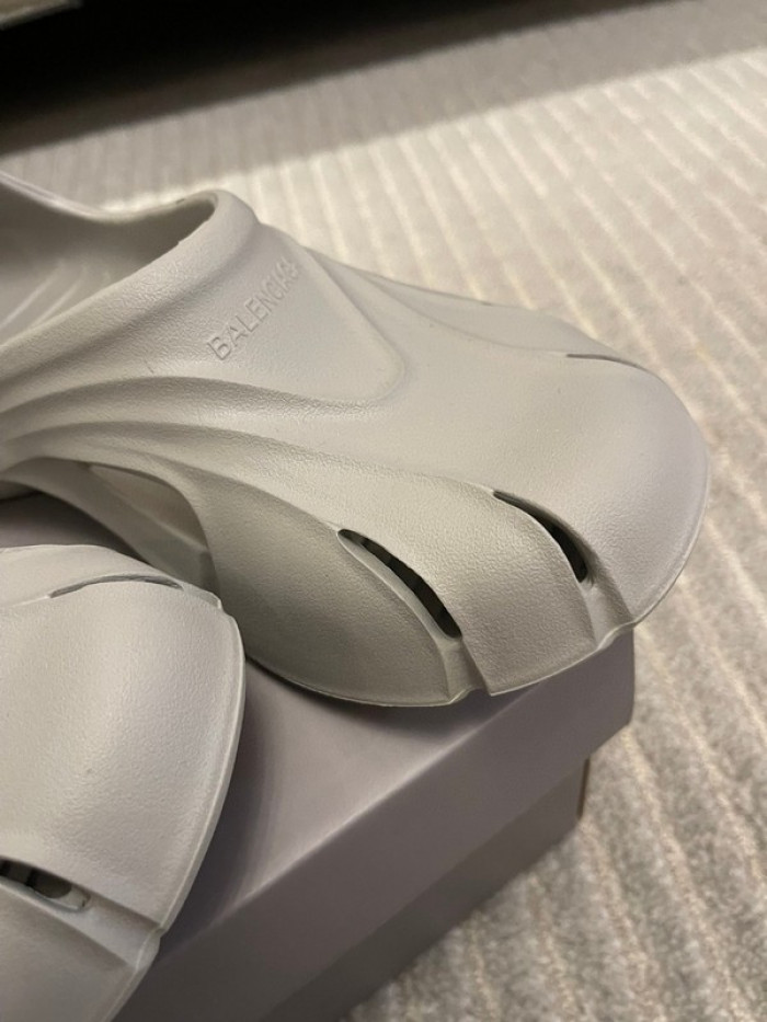 blcg mold closed rubber sandals bl56210