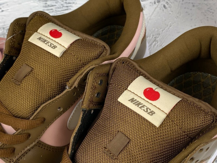 nike dunk sb low stussy cherry 304292-671