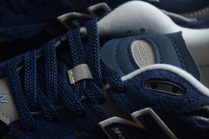 new balance 2002r