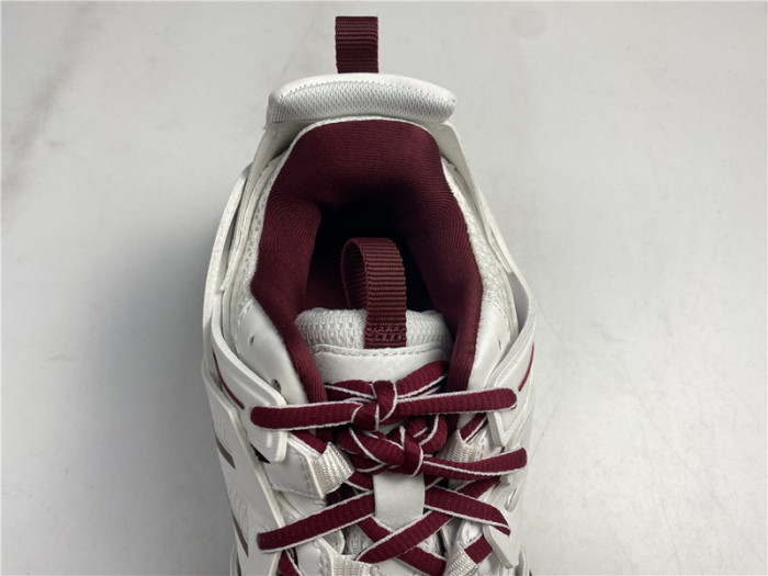 blcg track trainer white and burgundy 542436 w3ac1 2050