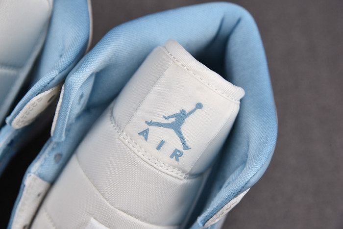 wmns air jordan 1 mid