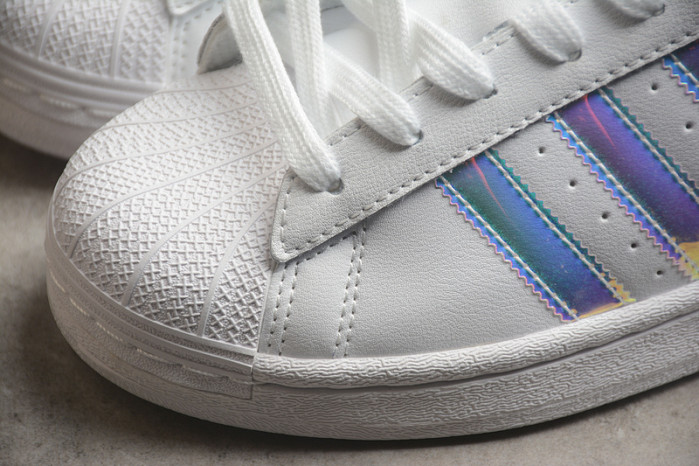 a*d*i*s S*perstar metallic iridescent - ef3642