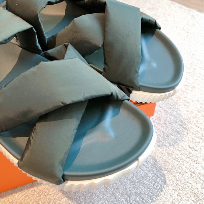 he*mes slide cu526-2066