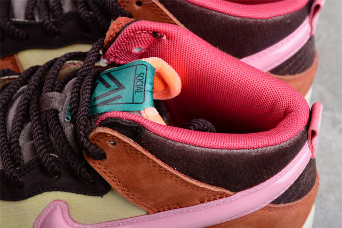 nike dunk mid social status x