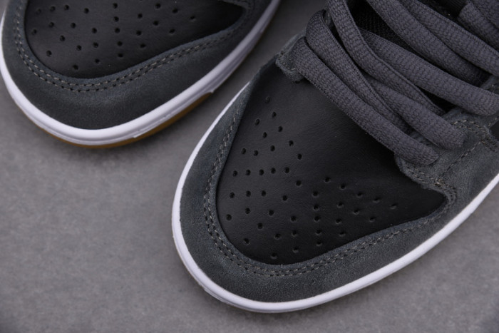 nike sb dunk low dark grey black gum ar0778-001