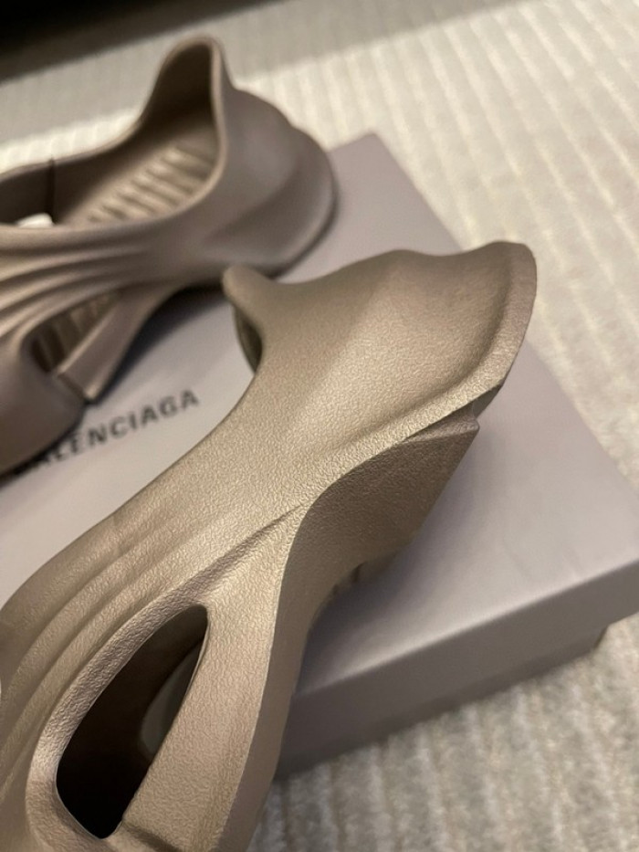 blcg mold closed rubber sandals bl56212