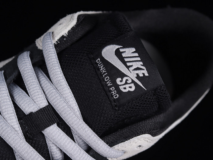 nike dunk low sb zoom pro black/wolf grey-white-white 854866-001