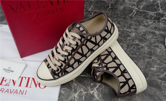 v*lentino sneakers va1085-225