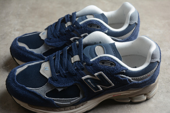 new balance 2002r