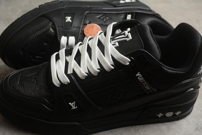 1v sneakers 1v0425-001