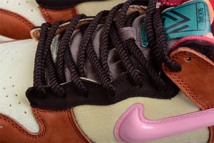 nike dunk mid social status x