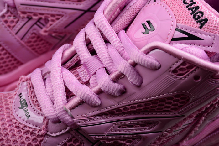 blcg runner sneaker in pink mesh and nylon vk582-022