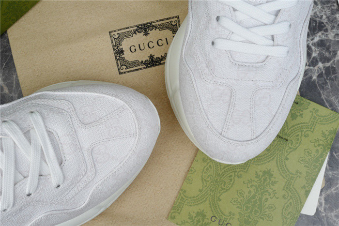 G*u*i trainer sneaker gu010