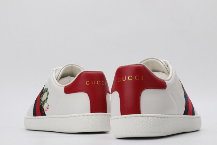 G*u*i ace embroidered low-top sneaker