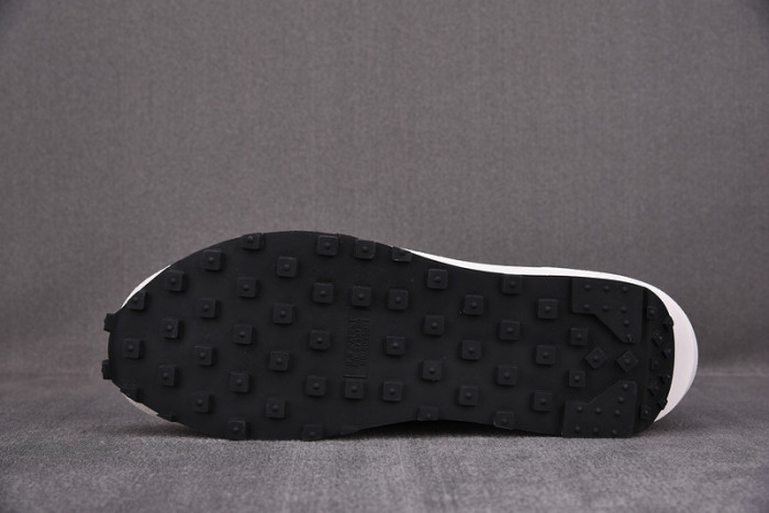 nike ld waffle sacai summit white bv0073-100