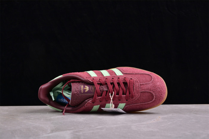 a*d*i*s gazelle indoor 