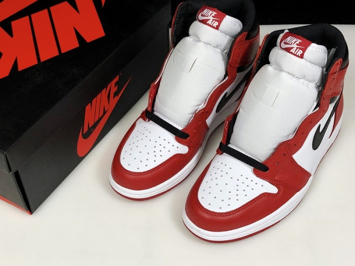 air jordan 1 retro high og chicago bulls 555088-101
