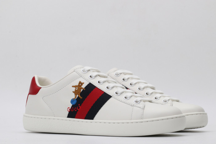 G*u*i ace embroidered low-top sneaker