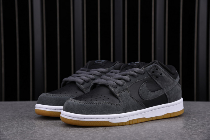 nike sb dunk low dark grey black gum ar0778-001