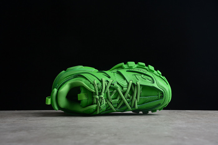 blcg track trainer green w2lb1 3951