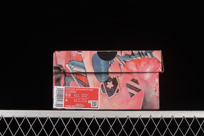 otomo katsuhiro x nike sb dunk low