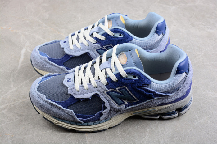 new balance 2002r