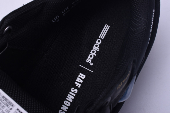 a*d*i*s ozweego bunny raf simons core black s81162