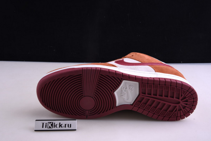 nike sb dunk low pro dark russet cedar bq6817-202